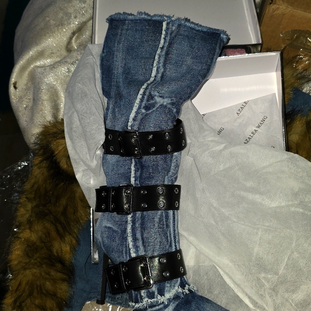 Akira  Jean boots